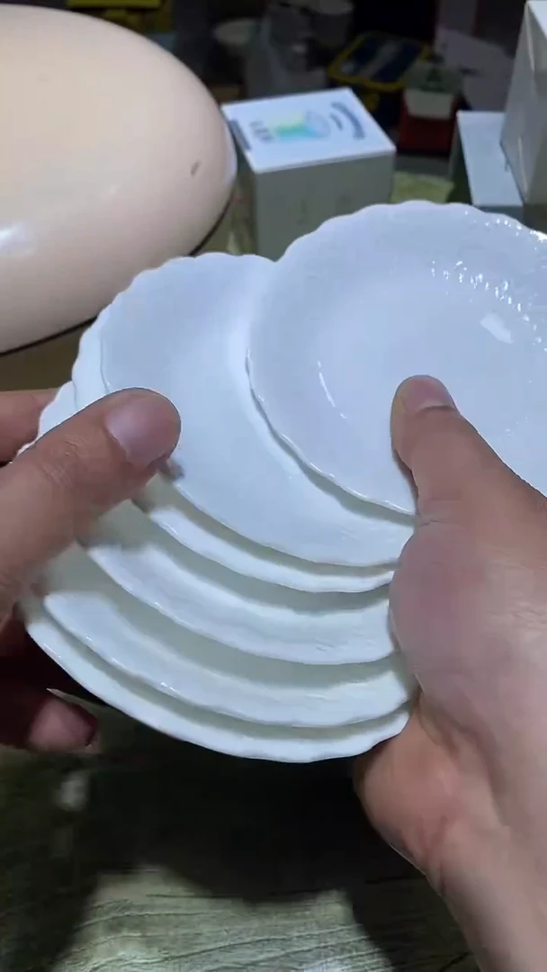 瓷片碗碟好物一件不留@@1