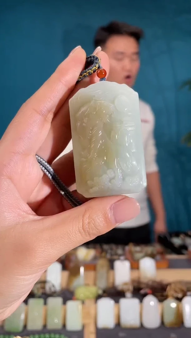 颈饰未镶嵌和田玉1