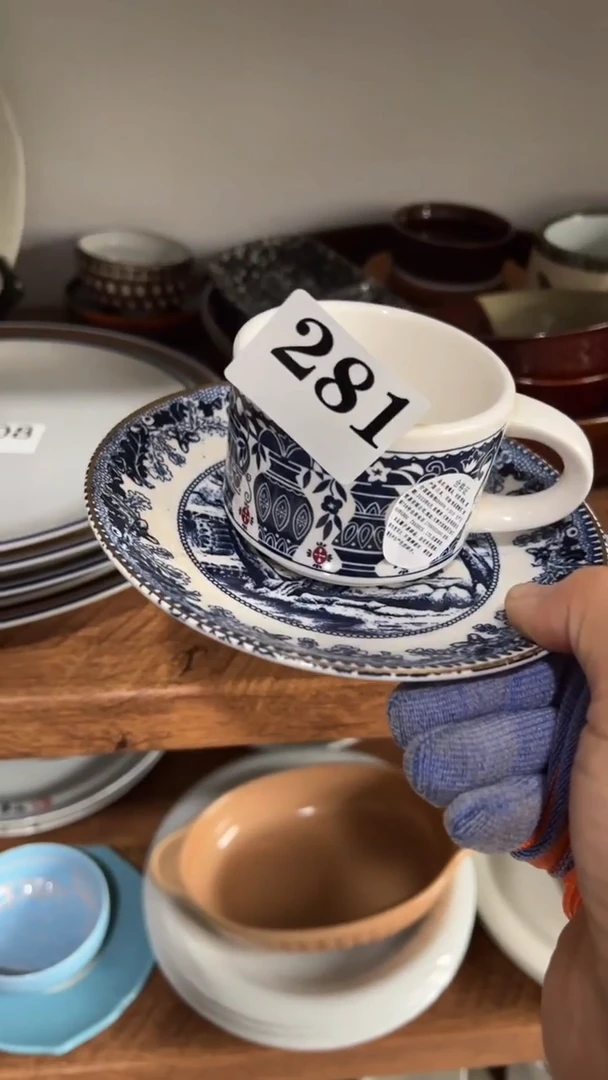 余***夏夏夏中古商品 默认瑕疵 满20包邮 完美主义者慎拍