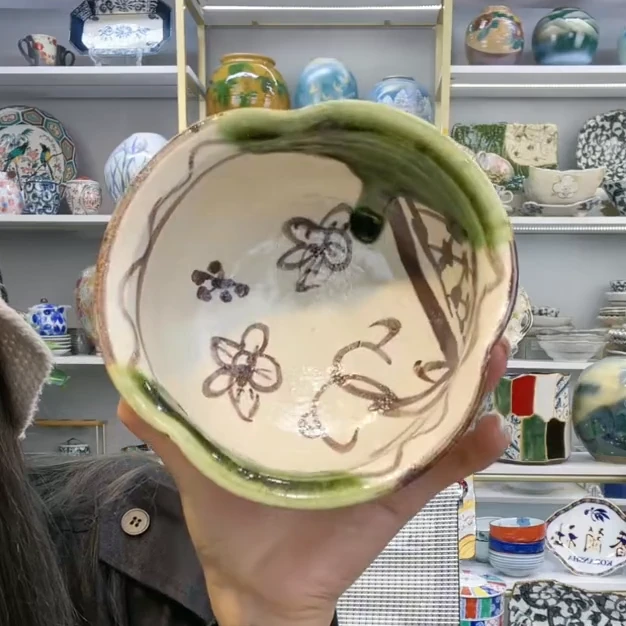 新品三【单支】日本进口濑户烧织部小花钵碗12cm