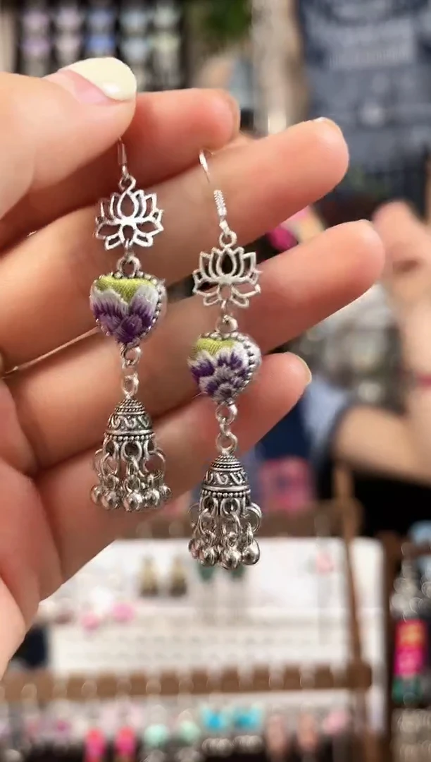 织绣民族风非遗老绣饰品610