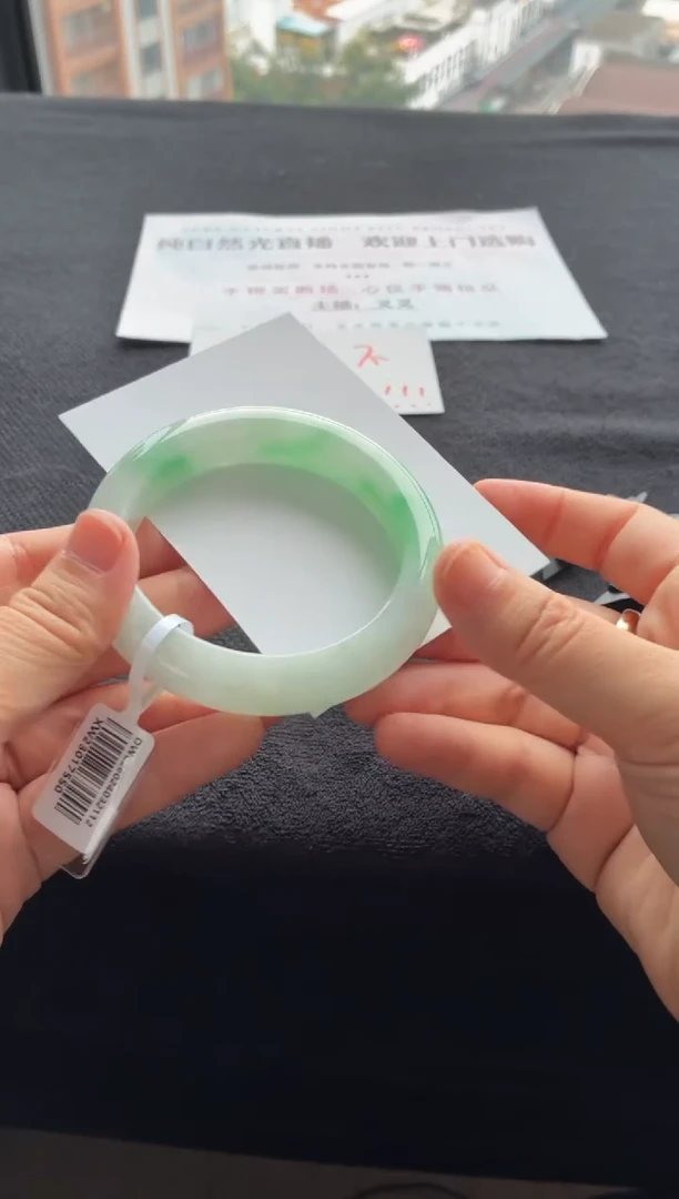 翡翠手镯未镶嵌买断价XW23017550