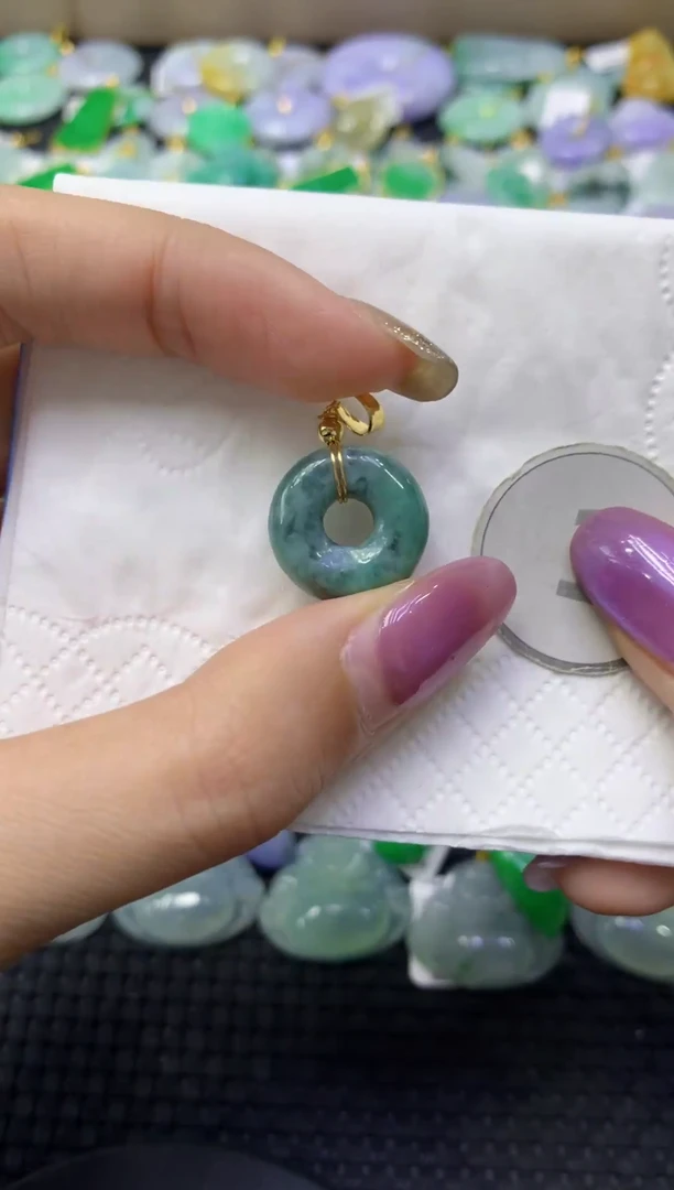 颈饰未镶嵌翡翠天然缅甸翡翠A货