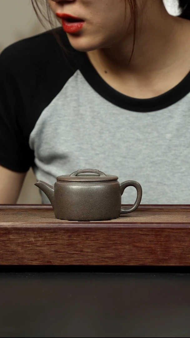 紫砂茶壶百年岩中泥 折嘴汉瓦
