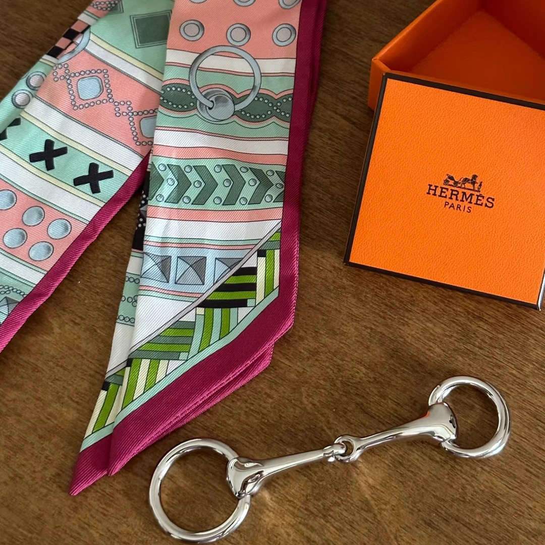 未使用 Hermes/爱马仕 花花特价Mini twilly丝巾扣 6.5cm银色