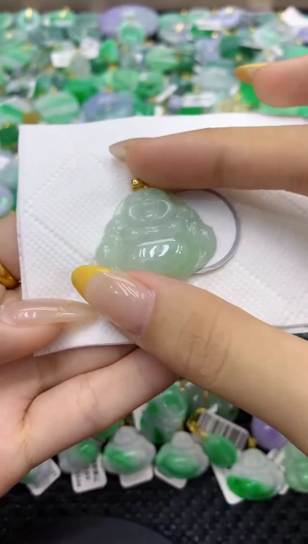 颈饰未镶嵌翡翠天然缅甸翡翠A货