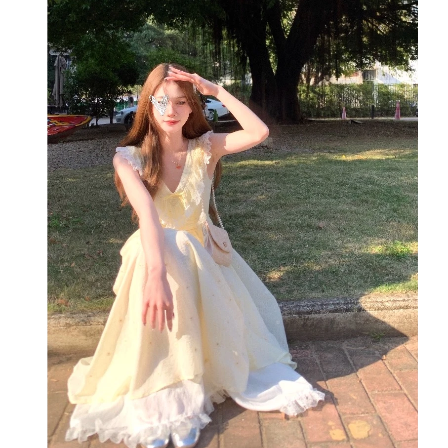 法式夏季甜美黄色波点吊带连衣裙女蕾丝拼接背带裙度假风长裙子潮