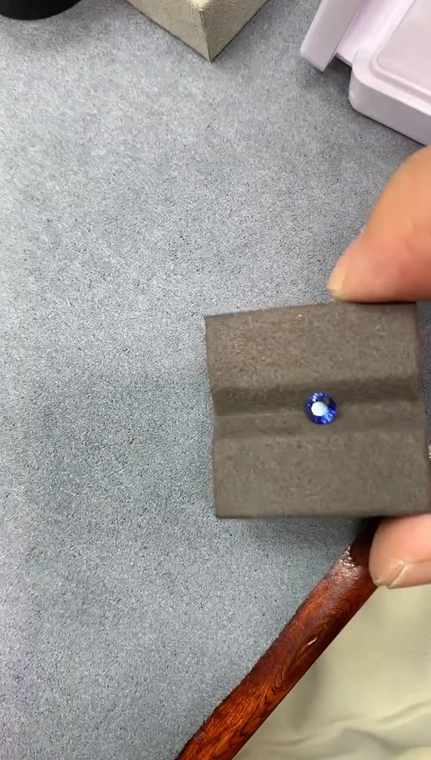 裸石蓝宝石0.56ct CGTL12932