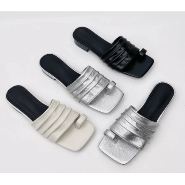 【年终清仓】分趾凉拖女1768