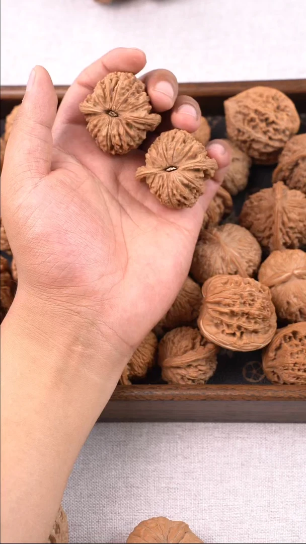 把件文玩核桃夏**天南疆石