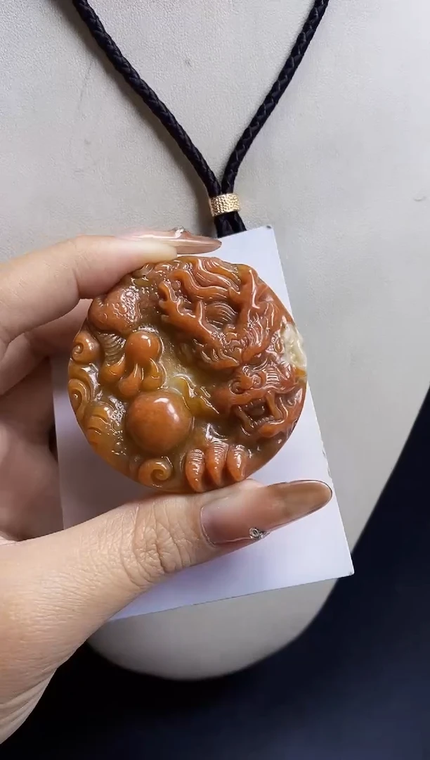 颈饰未镶嵌翡翠1