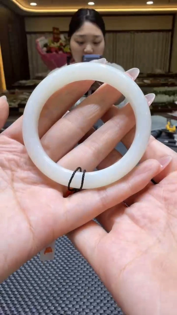 颈饰未镶嵌和田玉手镯58