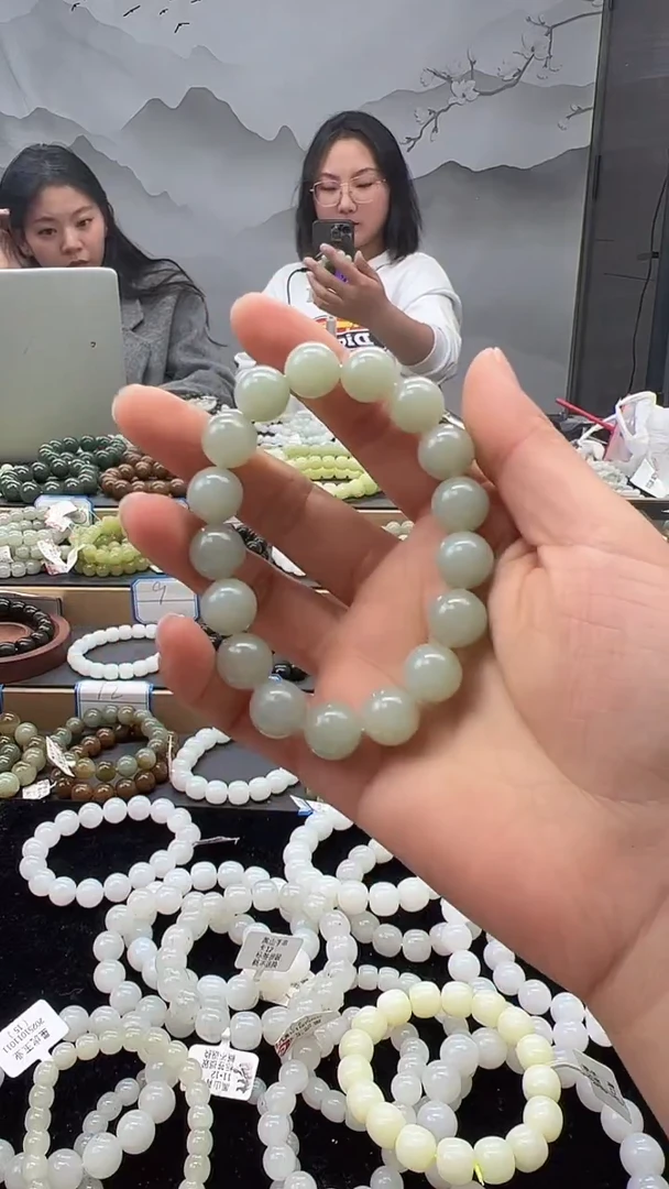 未镶嵌手链和田玉1*812