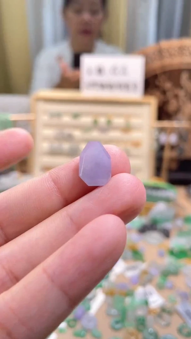 颈饰未镶嵌翡翠无事牌