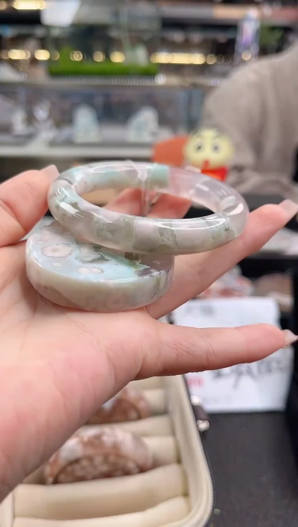 未镶嵌手镯石英质玉53圈口（赠品镯心）2S9805