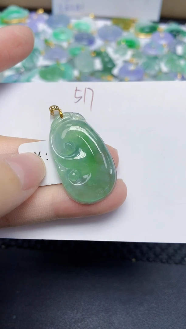 翡翠未镶嵌颈饰天然缅甸翡翠A货1