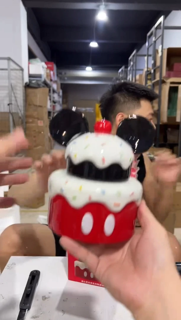 瓷片原盒米奇蛋糕罐子