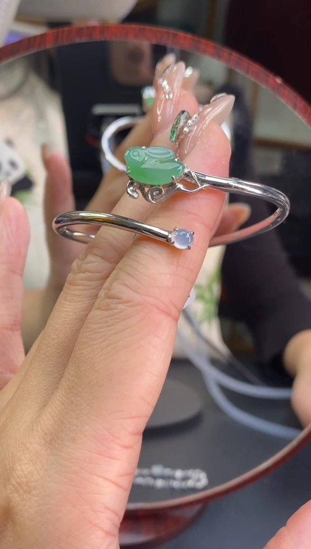 颈饰银S925镶嵌翡翠净货18100