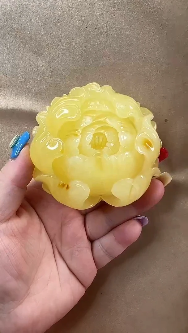 未镶嵌颈饰琥珀吊坠