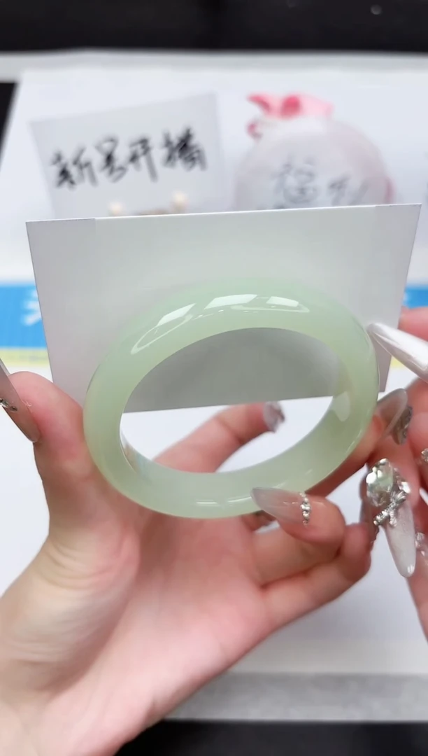 石英质玉手镯未镶嵌123-57.5