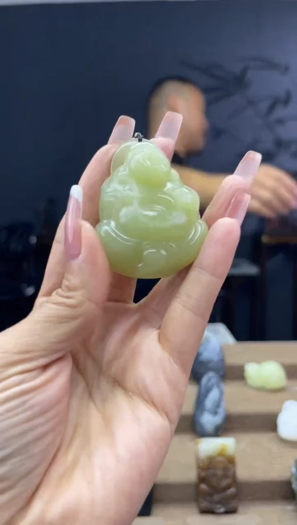颈饰未镶嵌和田玉1