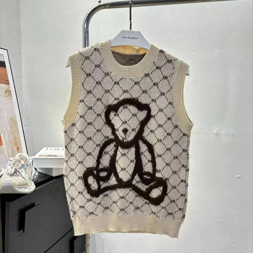 春秋小熊图案可爱减龄针织背心马甲4447