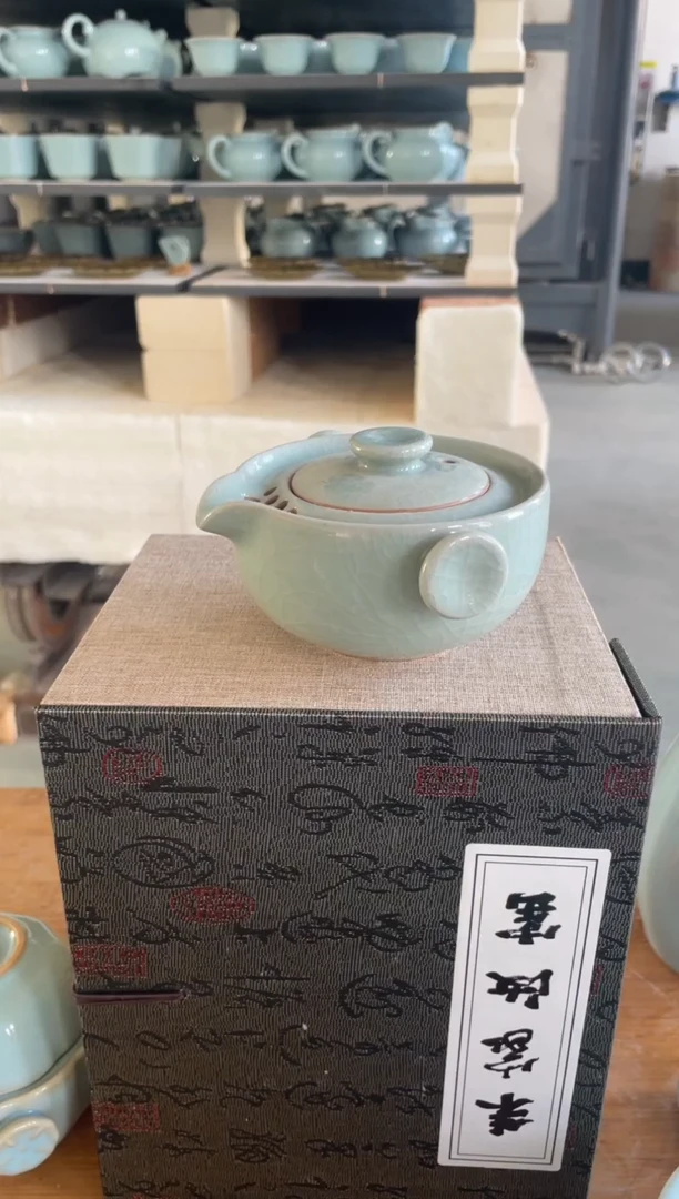 粉青釉 手抓壶 微瑕 朱家汝窑款 150ml