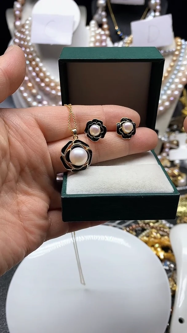 【闪购商品】淡水珍珠套装未镶嵌多人