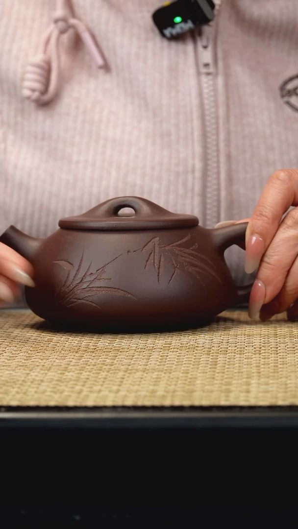 【闪购商品】紫砂茶壶紫泥刻绘景舟石瓢310c