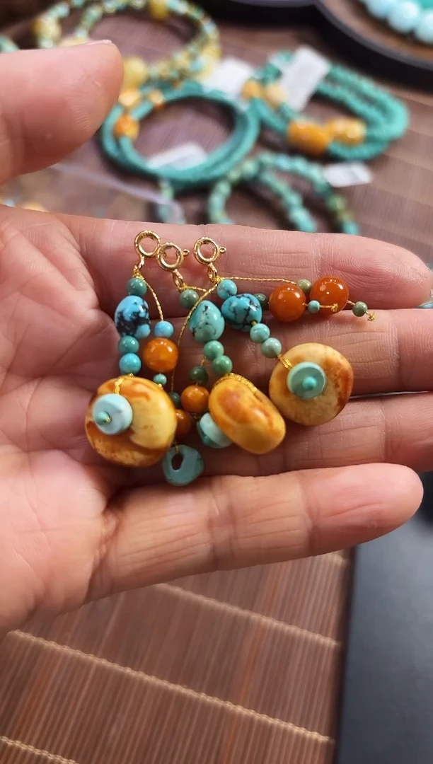 【闪购商品】琥珀裸石未镶嵌微瑕滴溜多样性发其一