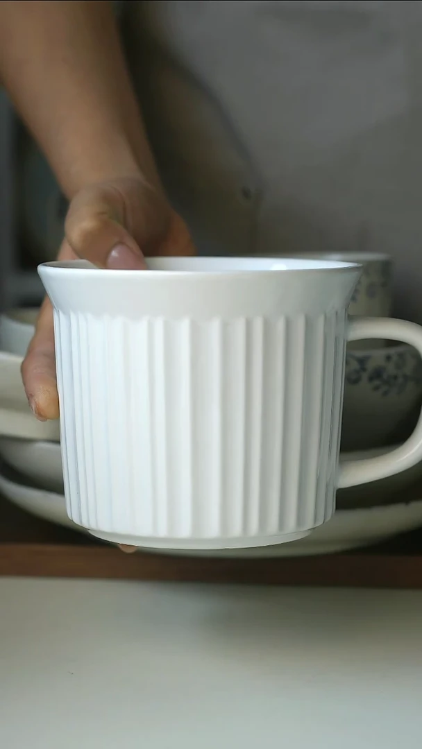 微瑕出美国cw早餐杯590ml@4-2@