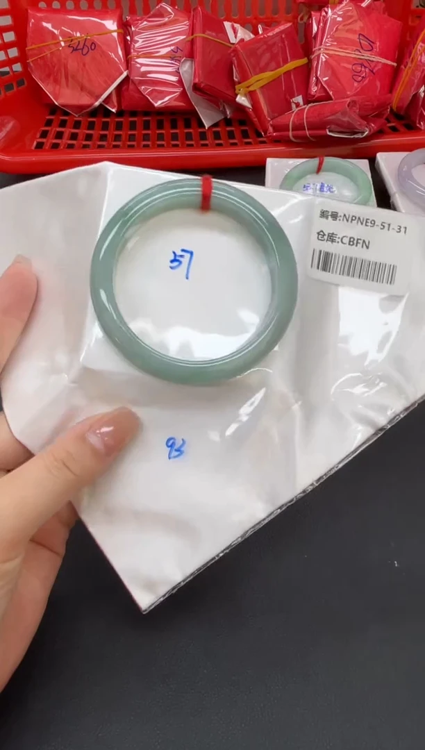 未镶嵌手镯翡翠翡翠手镯