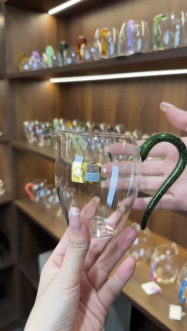 青***。禾器 怡然黑金 黑盒