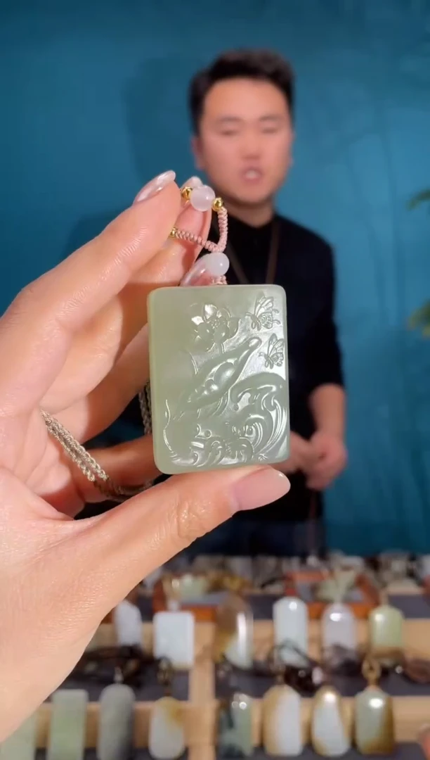 颈饰未镶嵌和田玉1