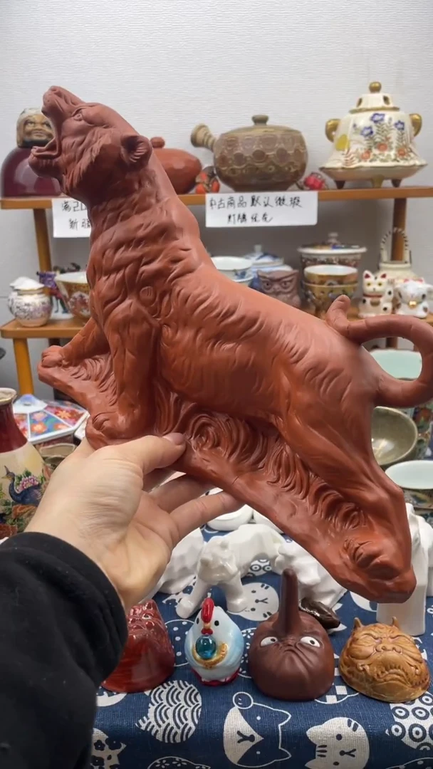 当代瓷器常华烧老虎置物