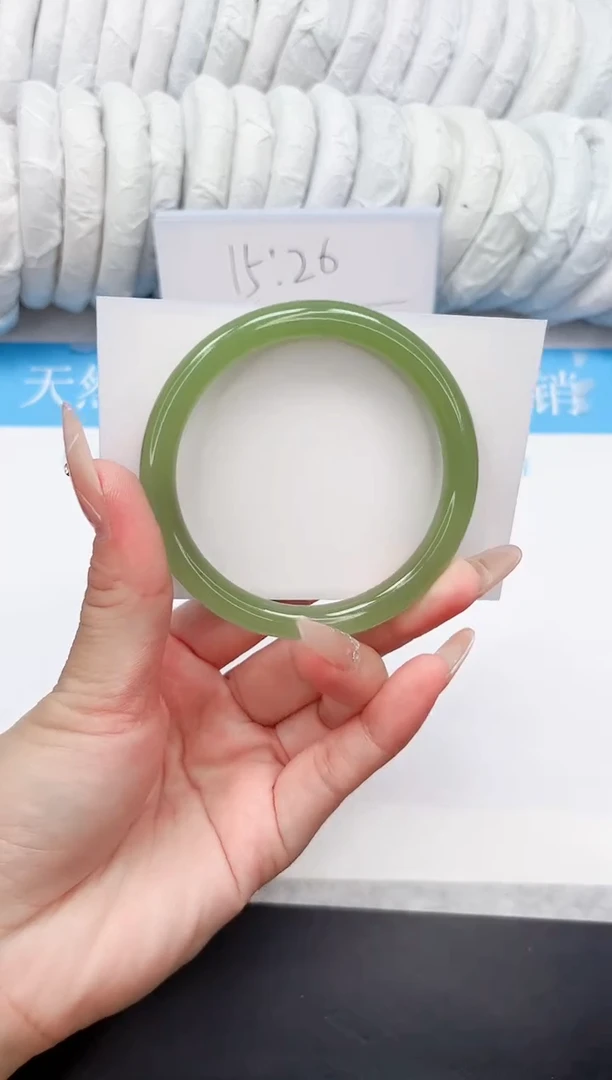 手镯石英质玉未镶嵌116-56.5NYGYT