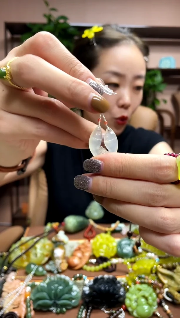 银S925镶嵌岫玉颈饰多样性发货发其中之一