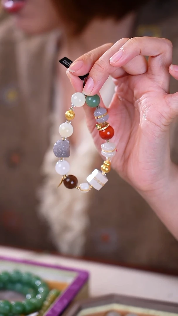 18K金镶嵌手串和田玉【小涵专属】