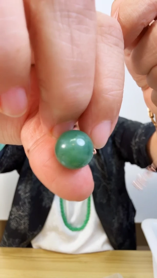 和田玉未镶嵌颈饰吊坠