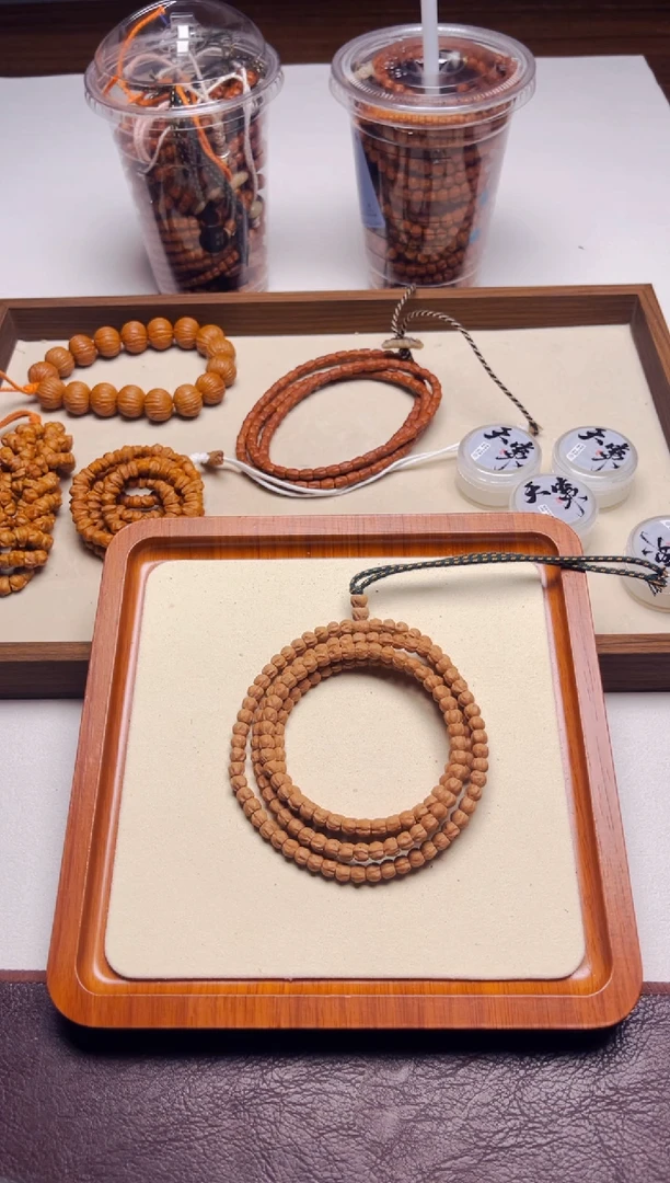 柏香籽/百香籽吊坠A03油皮小莲花