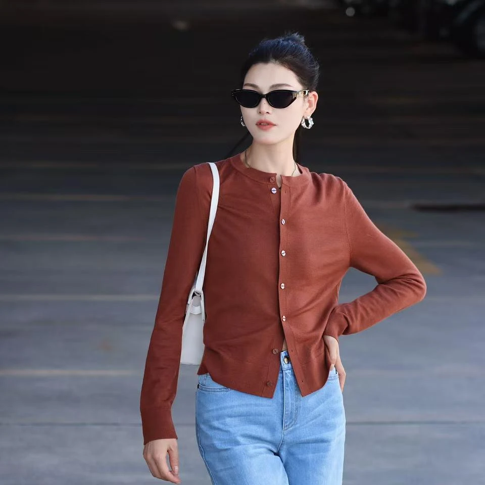 哥弟女装v领小个子羊毛女士长袖把秋冬专属氛围穿冬季穿搭针织衫