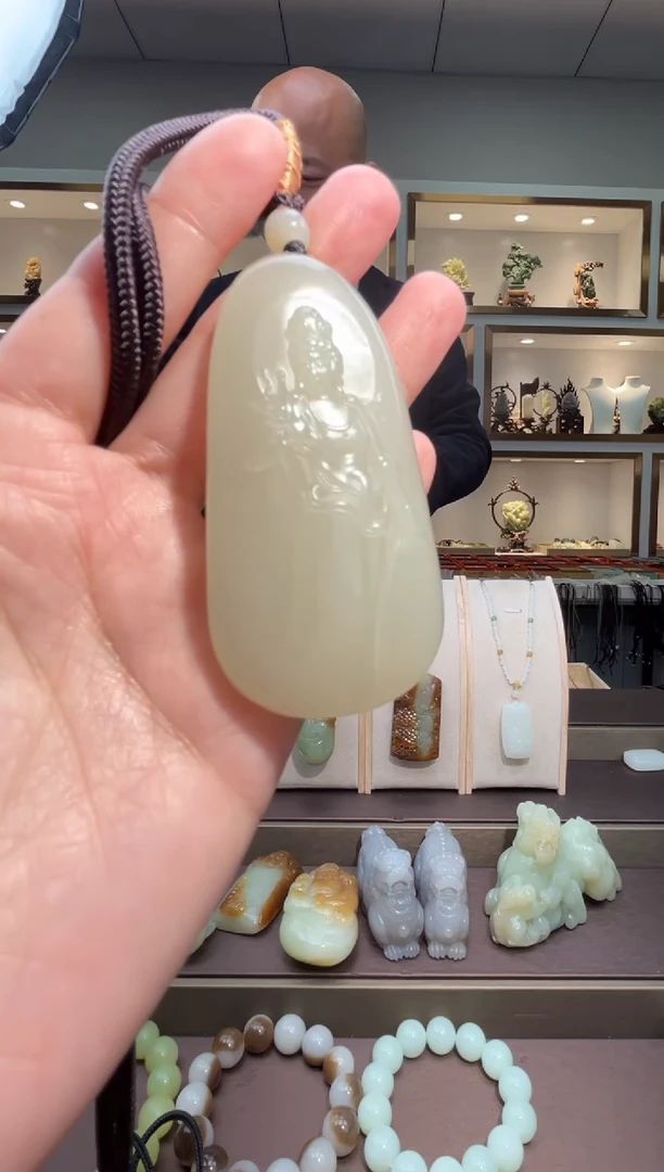 颈饰未镶嵌和田玉苏