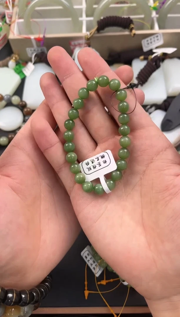 手串未镶嵌和田玉L**H且末黑羊洞白玉手串卡8 微色差福利