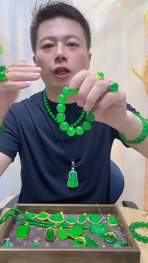 未镶嵌手链翡翠翡翠手链