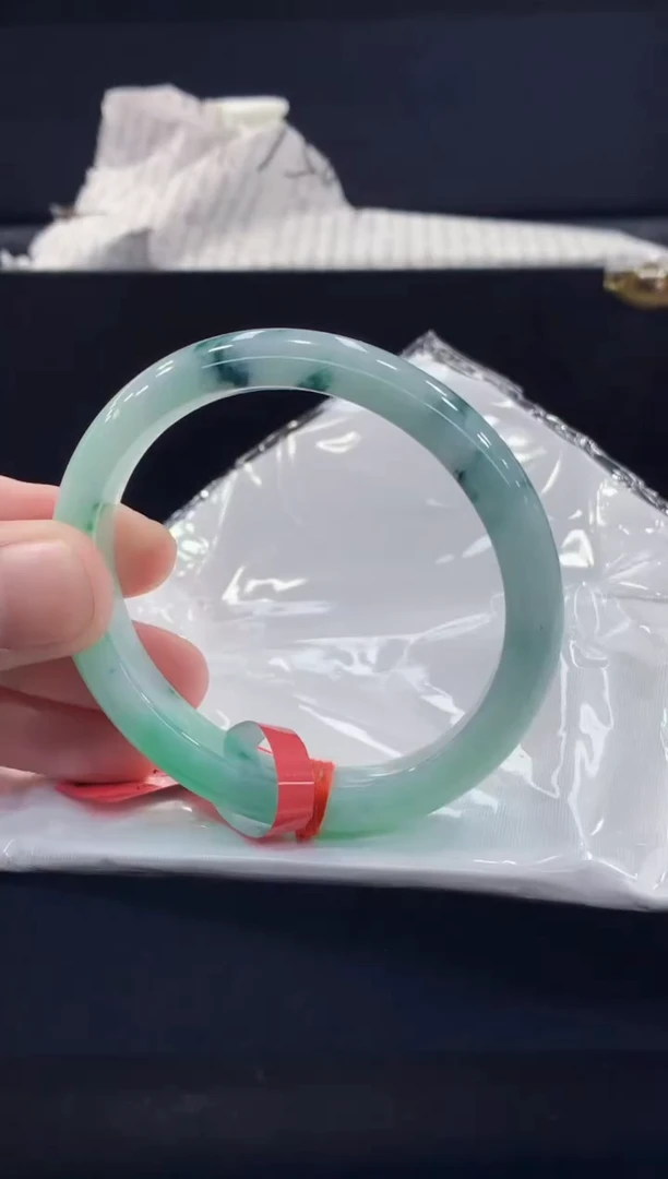 未镶嵌手镯翡翠翡翠手镯