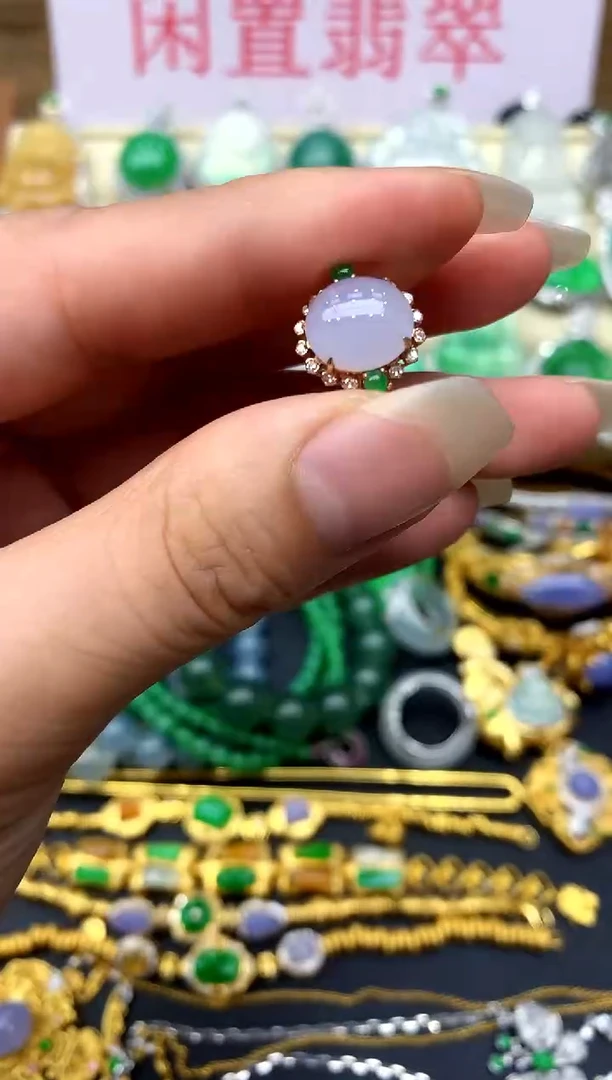18K金镶嵌戒指翡翠350 -中国好珍宝