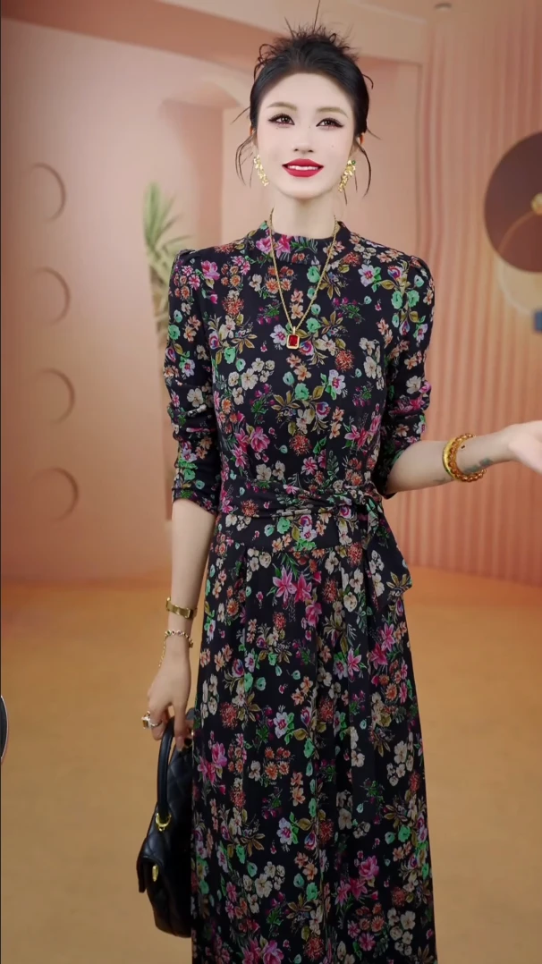 苏杭专柜秋冬高定气质花开富贵新款显瘦长款连衣裙长袖