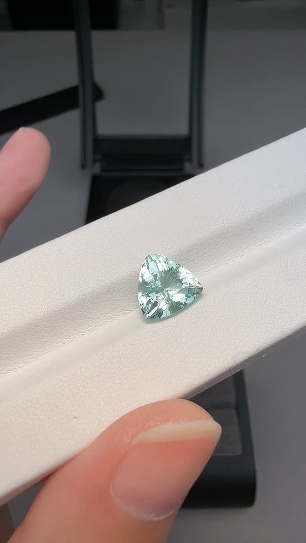 【闪购商品】绿柱石裸石未镶嵌钒绿柱3.15ct-A788-1p