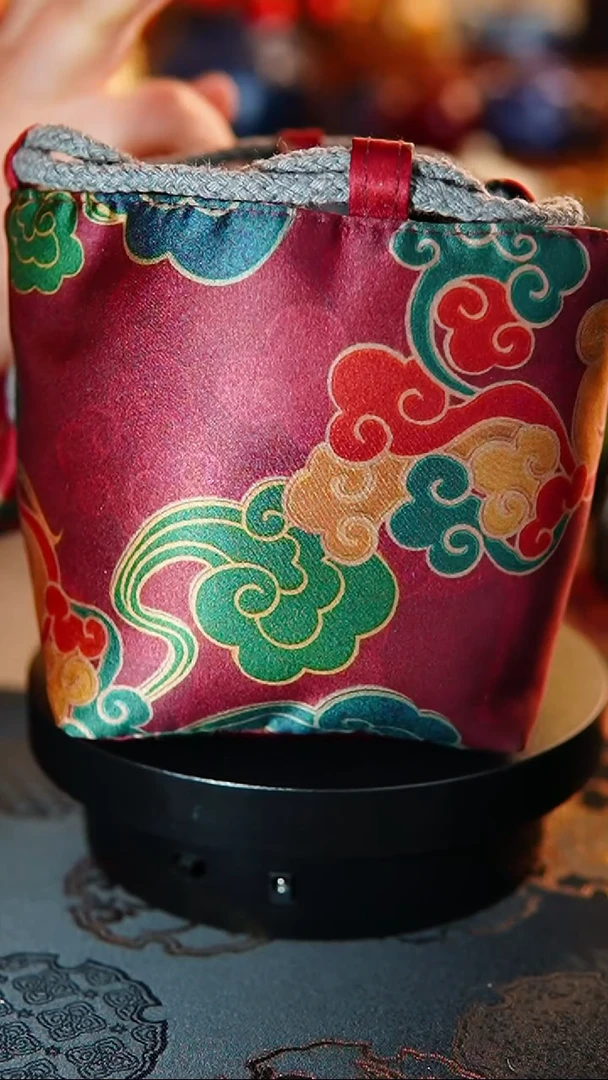 【闪购商品】瓷片红 布袋