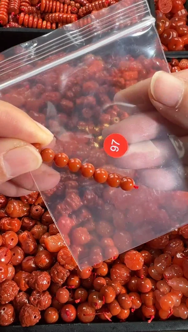 【闪购商品】南红玛瑙颈饰未镶嵌1